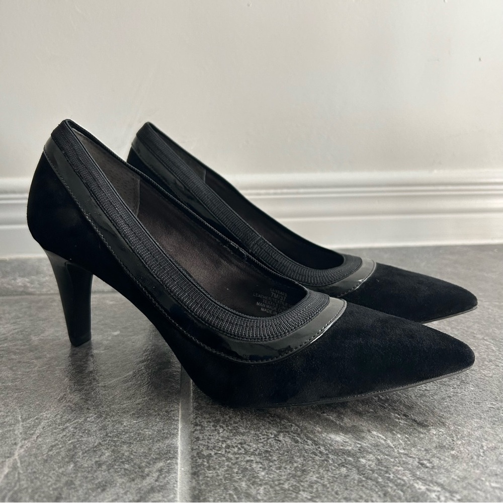 NWOT Lori Goldstein Black Leather Pumps Size 7M (37)